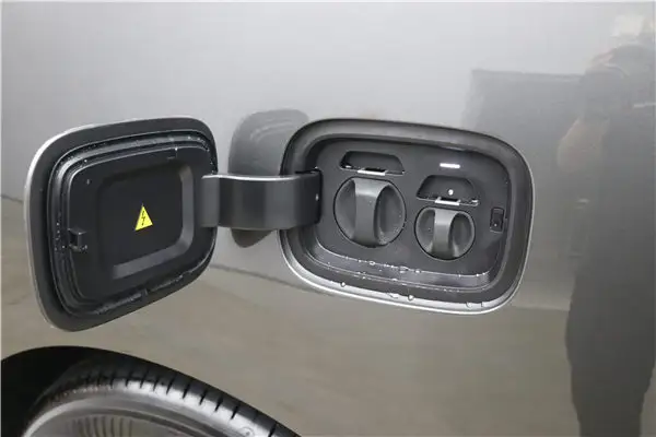 Li Auto MEGA, 2025 30