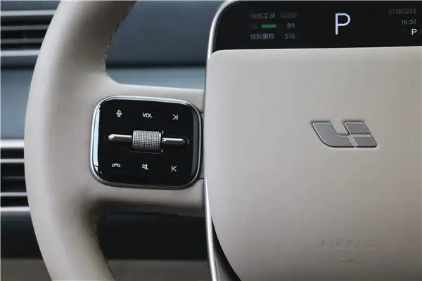 Li Auto MEGA, 2025 18