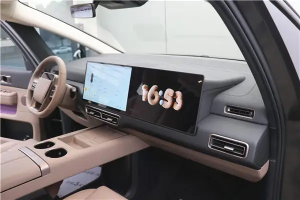 Li Auto MEGA, 2025 26