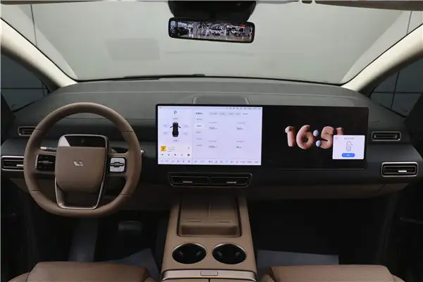 Li Auto MEGA, 2025 4