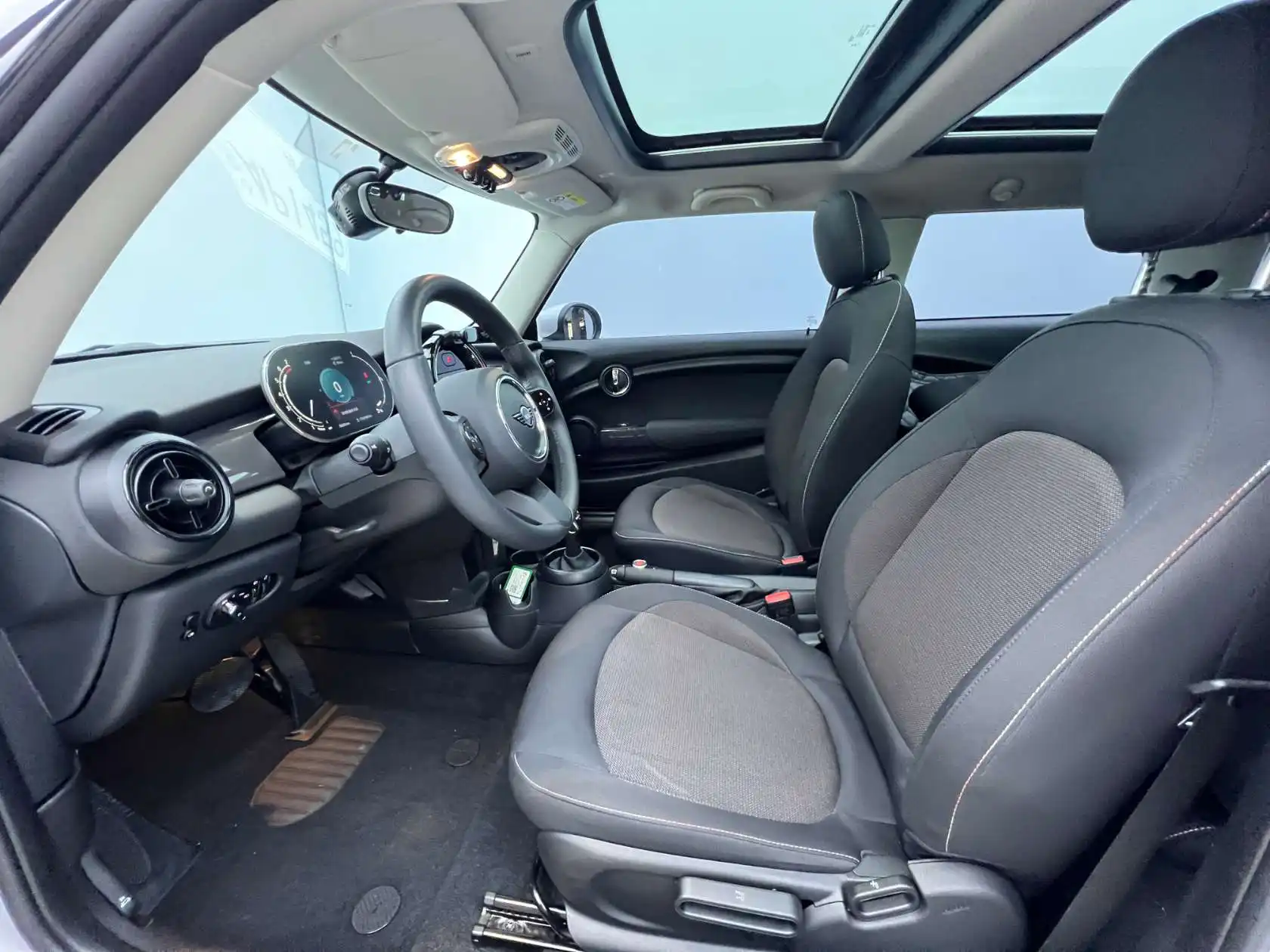 Mini ONE, 2024 11