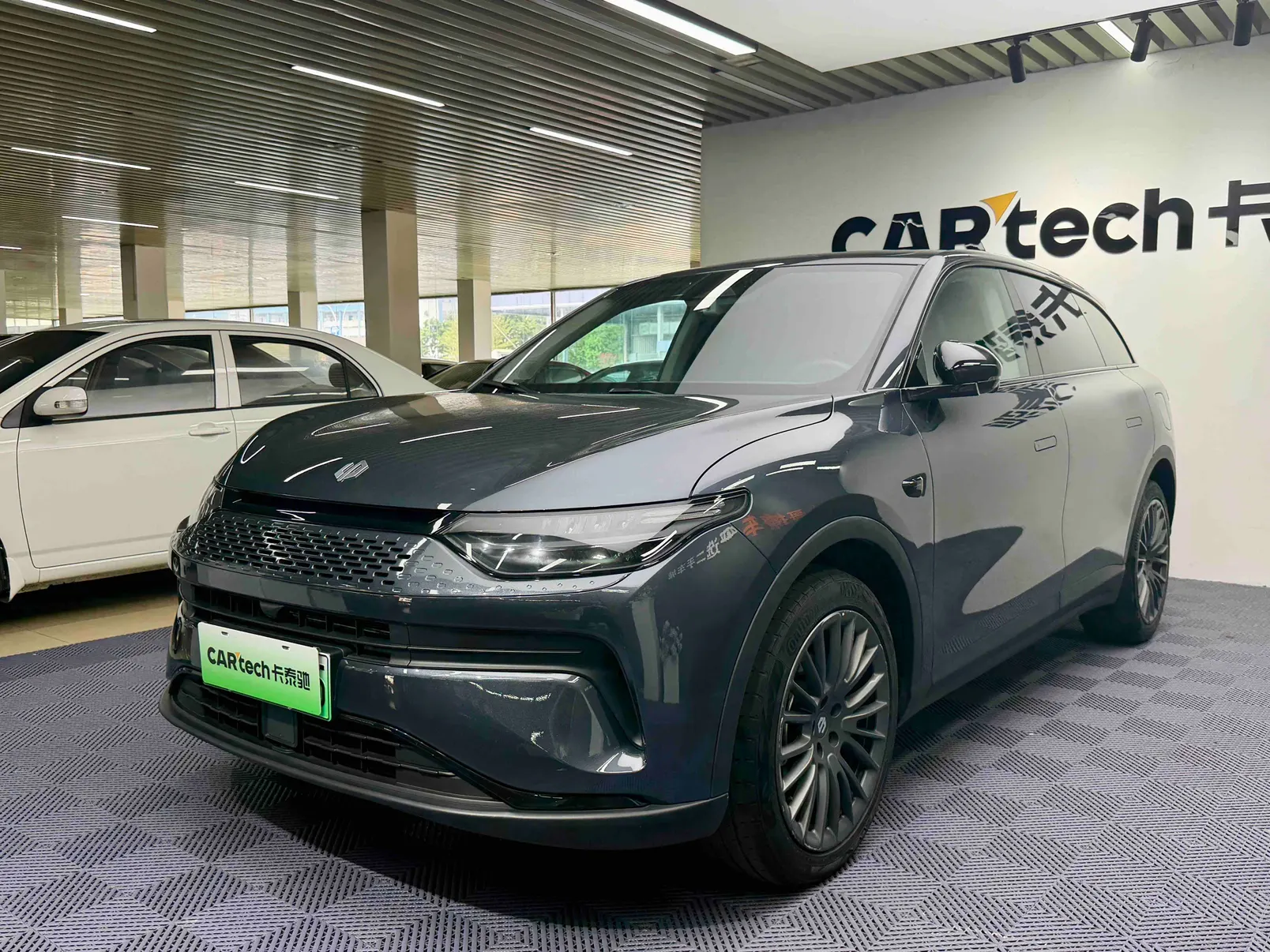 Leapmotor C11