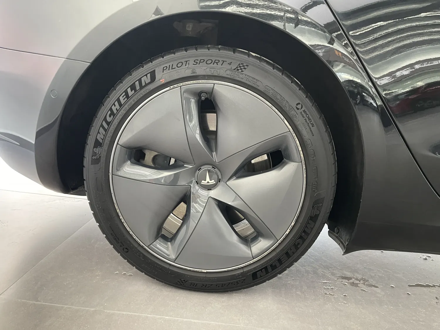 Tesla Model 3, 2020 9