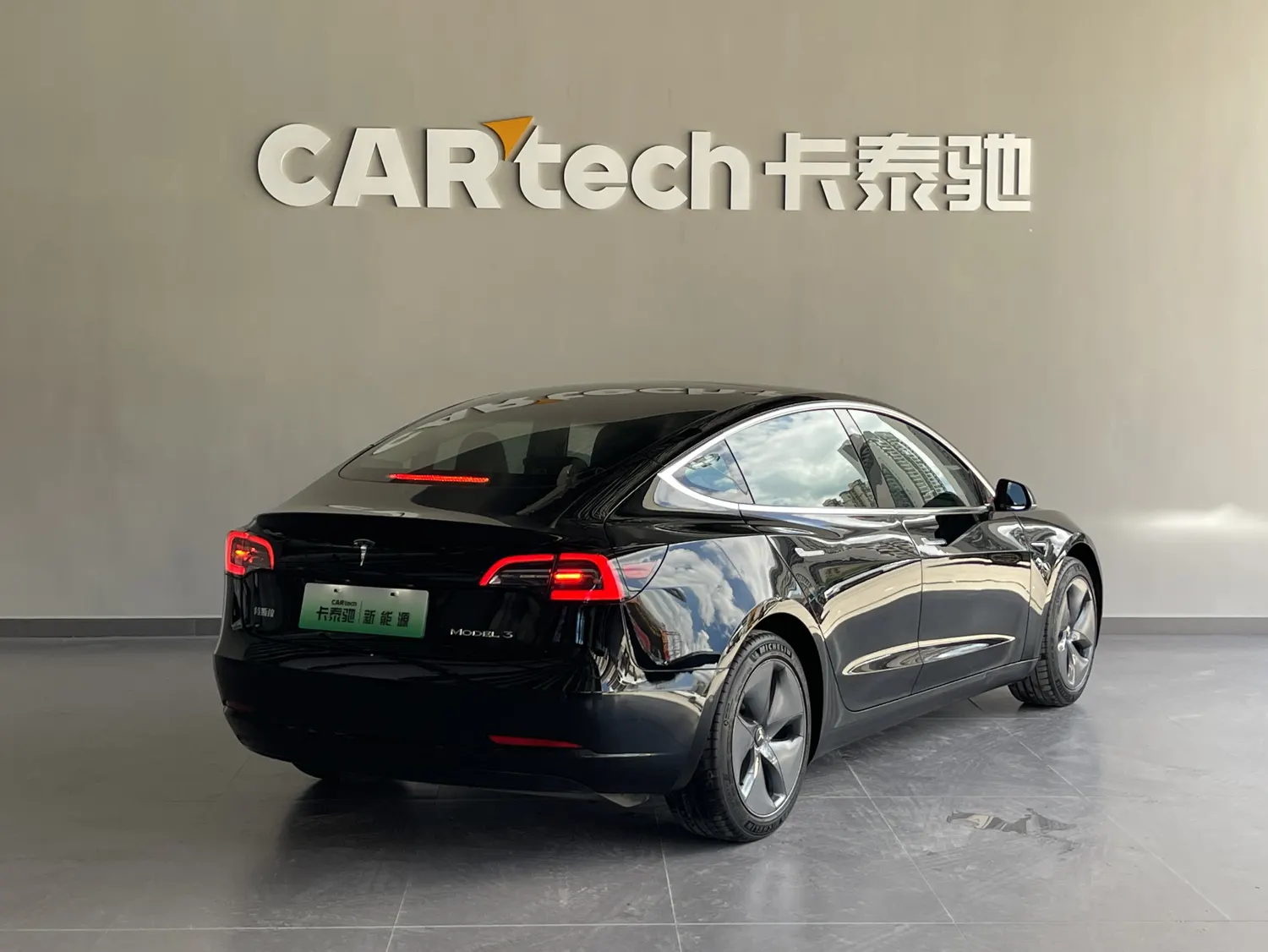 Tesla Model 3, 2020 4
