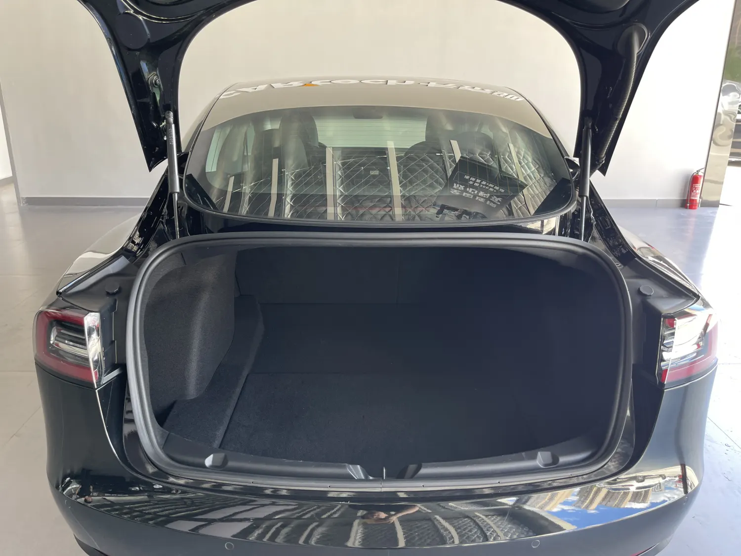 Tesla Model 3, 2020 11