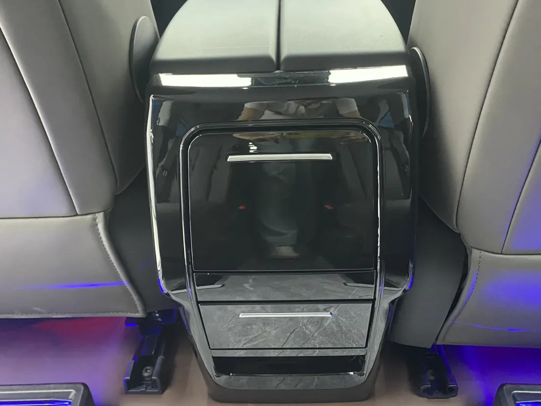 Maxus 7, 2025 21
