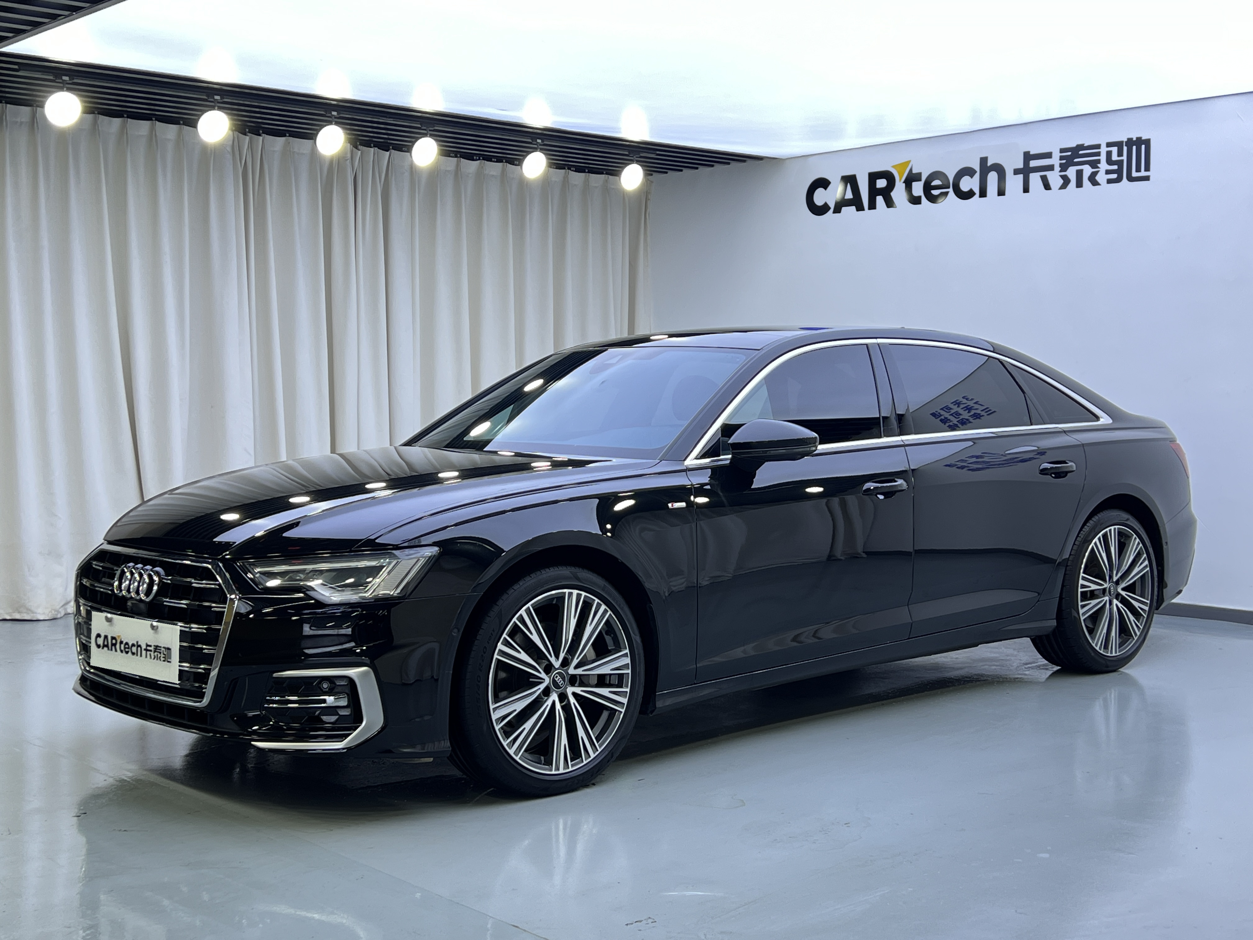 奥迪A6L2023款 改款 45 TFSI quattro 尊享致雅型