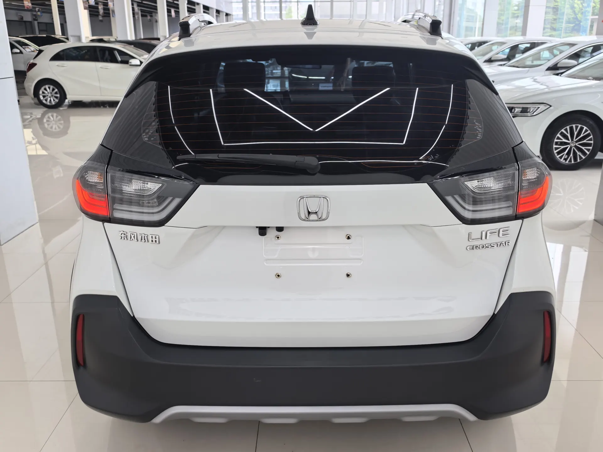 Honda Life, 2023 все фото