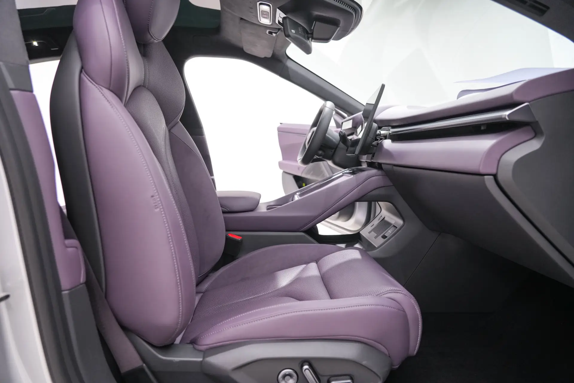 Xpeng P7, 2025 21