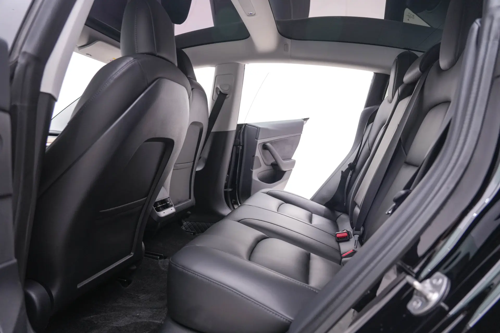 Tesla Model 3, 2020 22