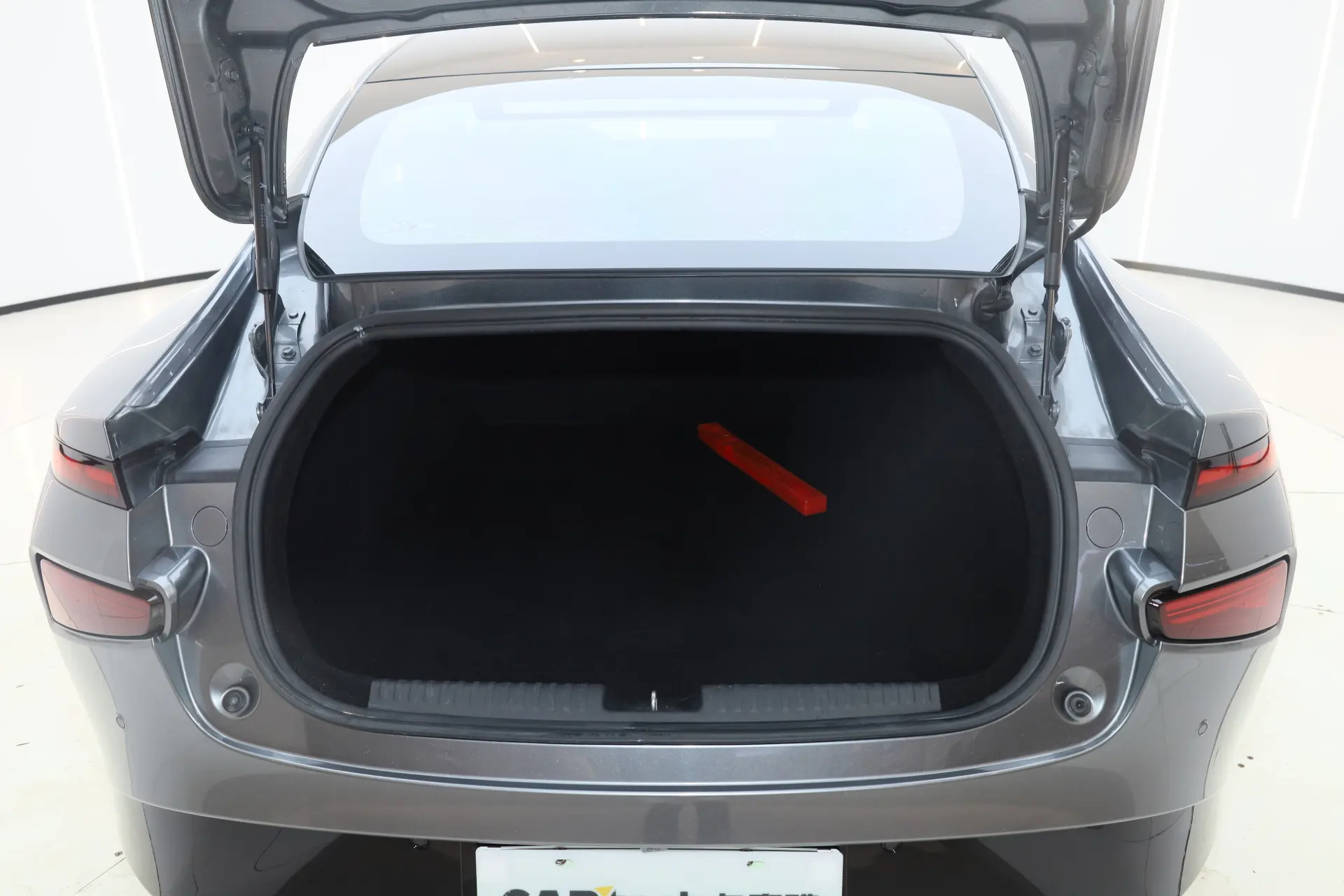 Xpeng P7, 2021 13