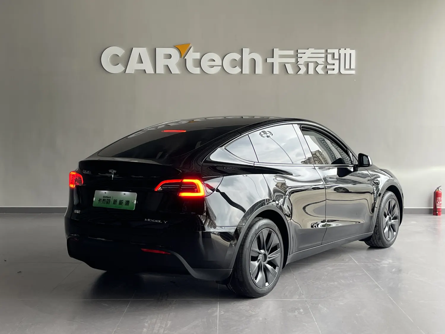 Tesla Model Y, 2024 4