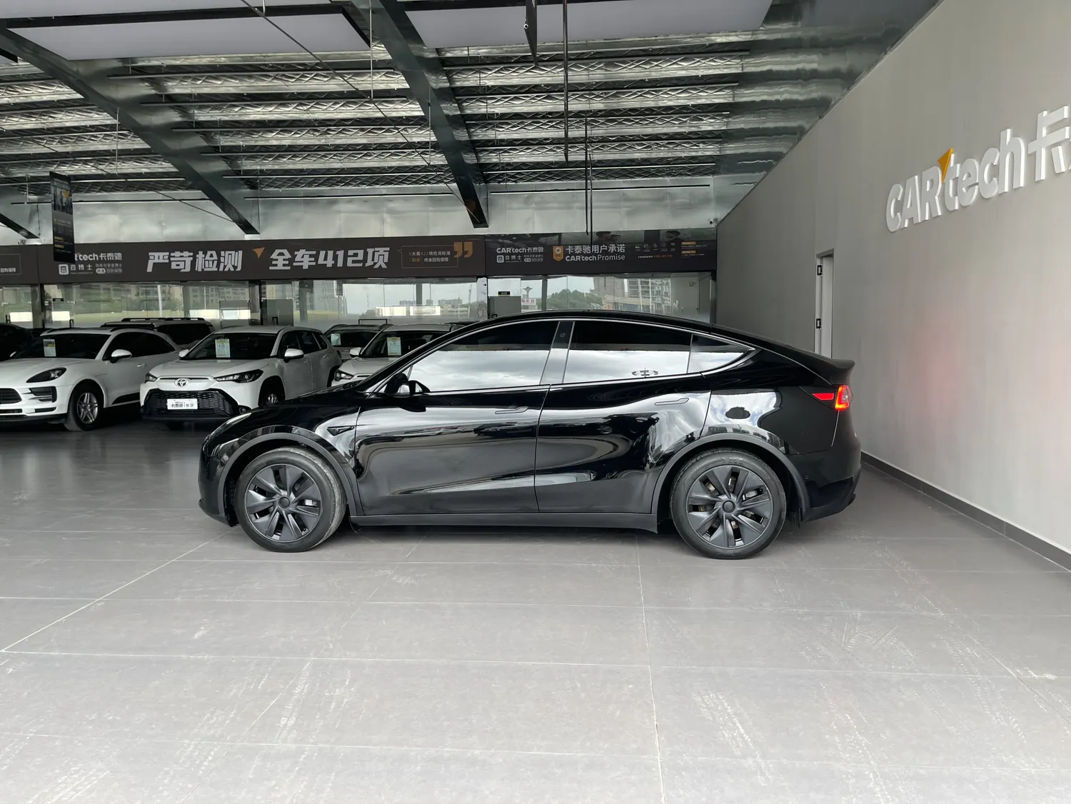 Tesla Model Y, 2024 7