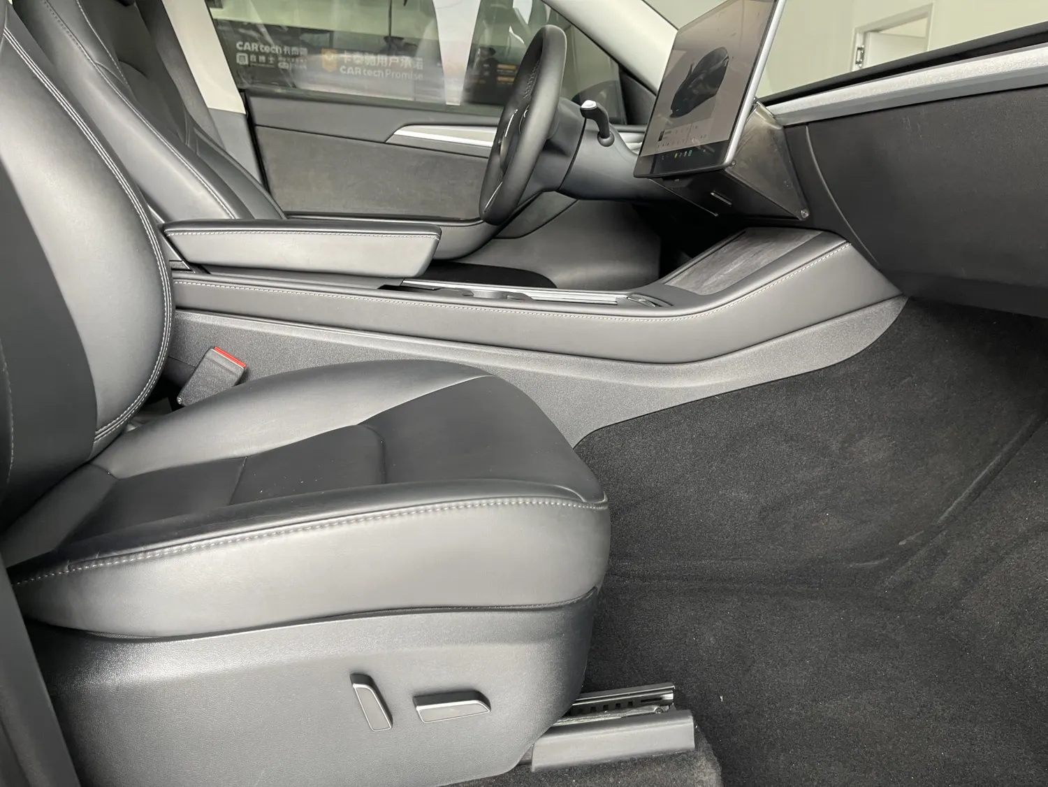 Tesla Model Y, 2024 17