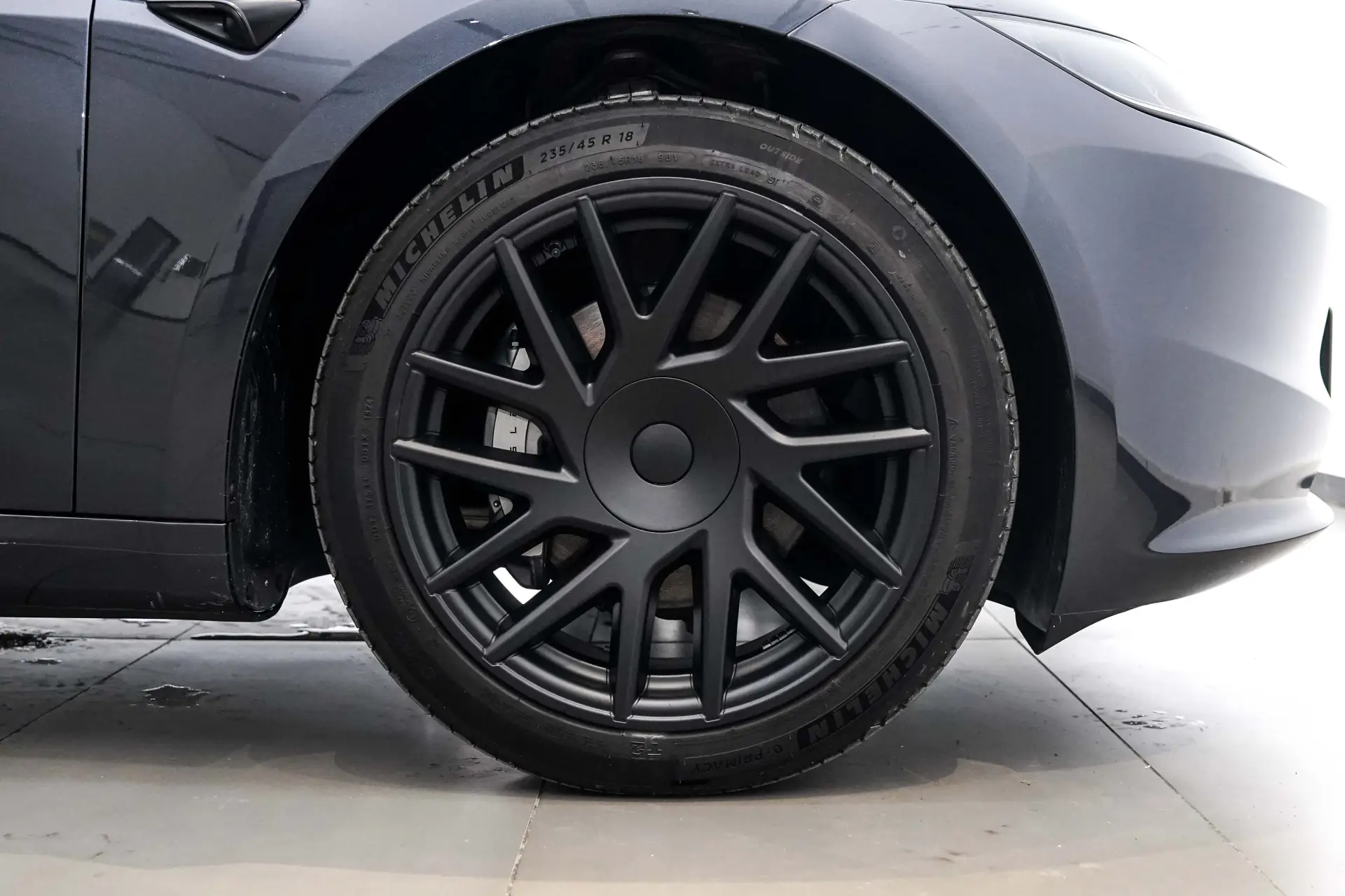 Tesla Model 3, 2024 6