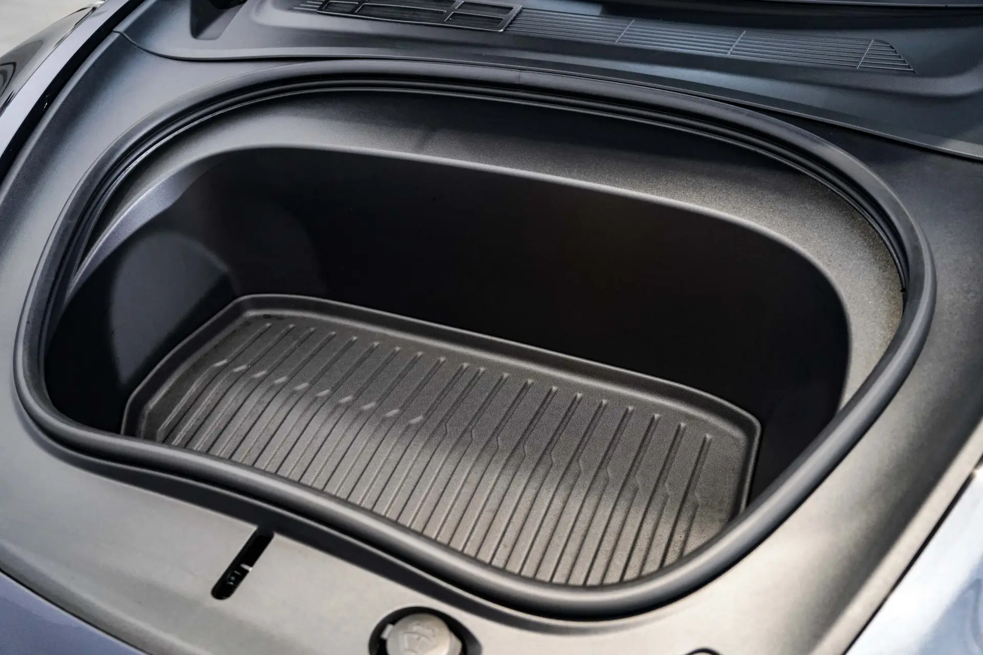 Tesla Model 3, 2024 12