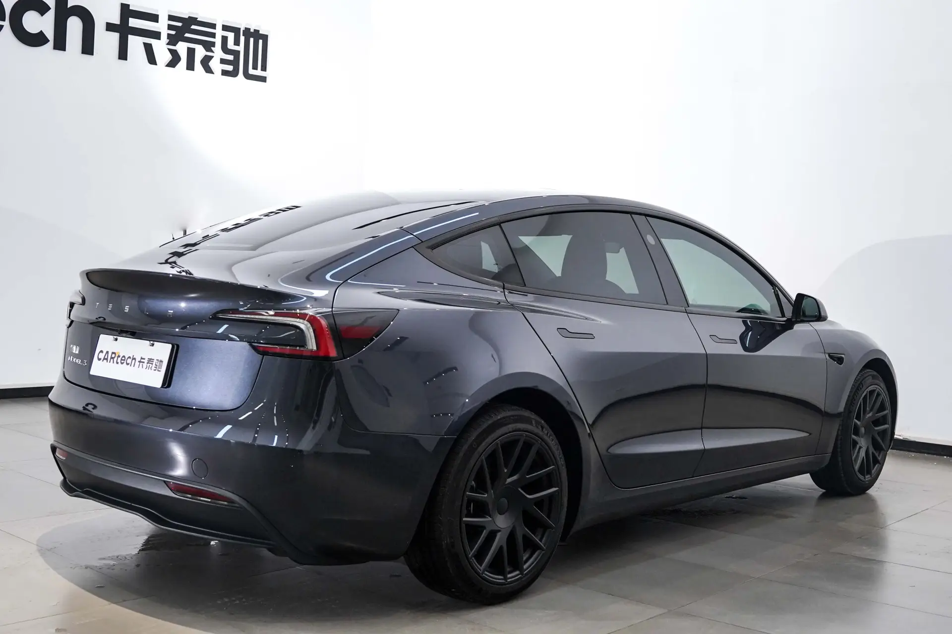Tesla Model 3, 2024 11