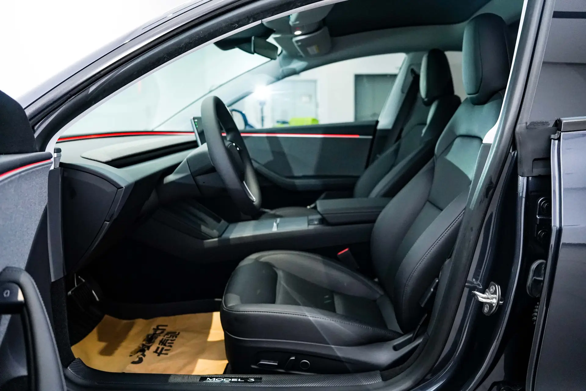 Tesla Model 3, 2024 21