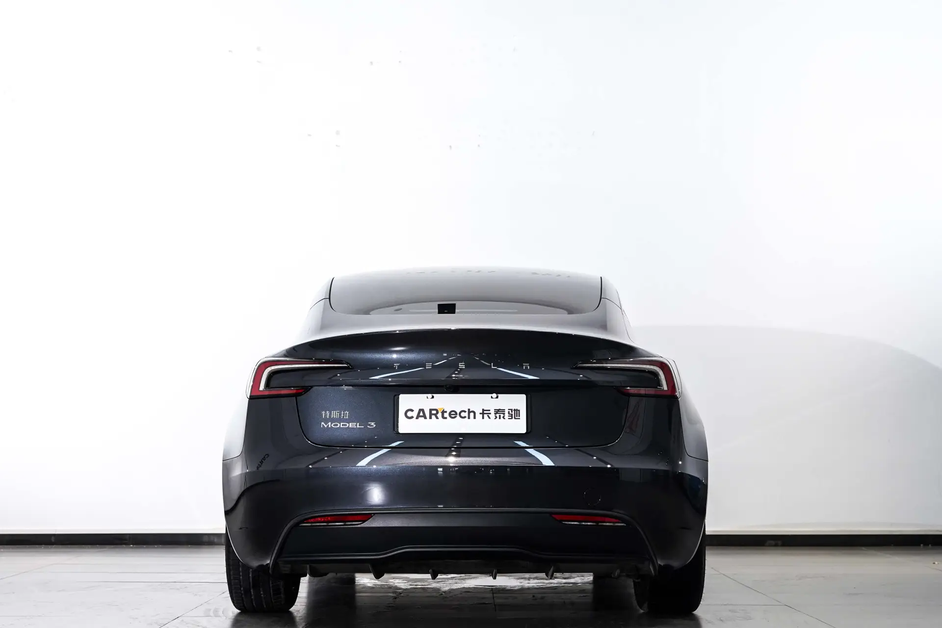 Tesla Model 3, 2024 4