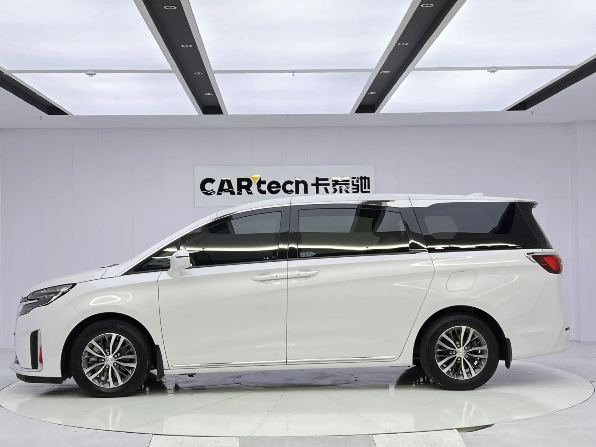 Buick GL8, 2023 8