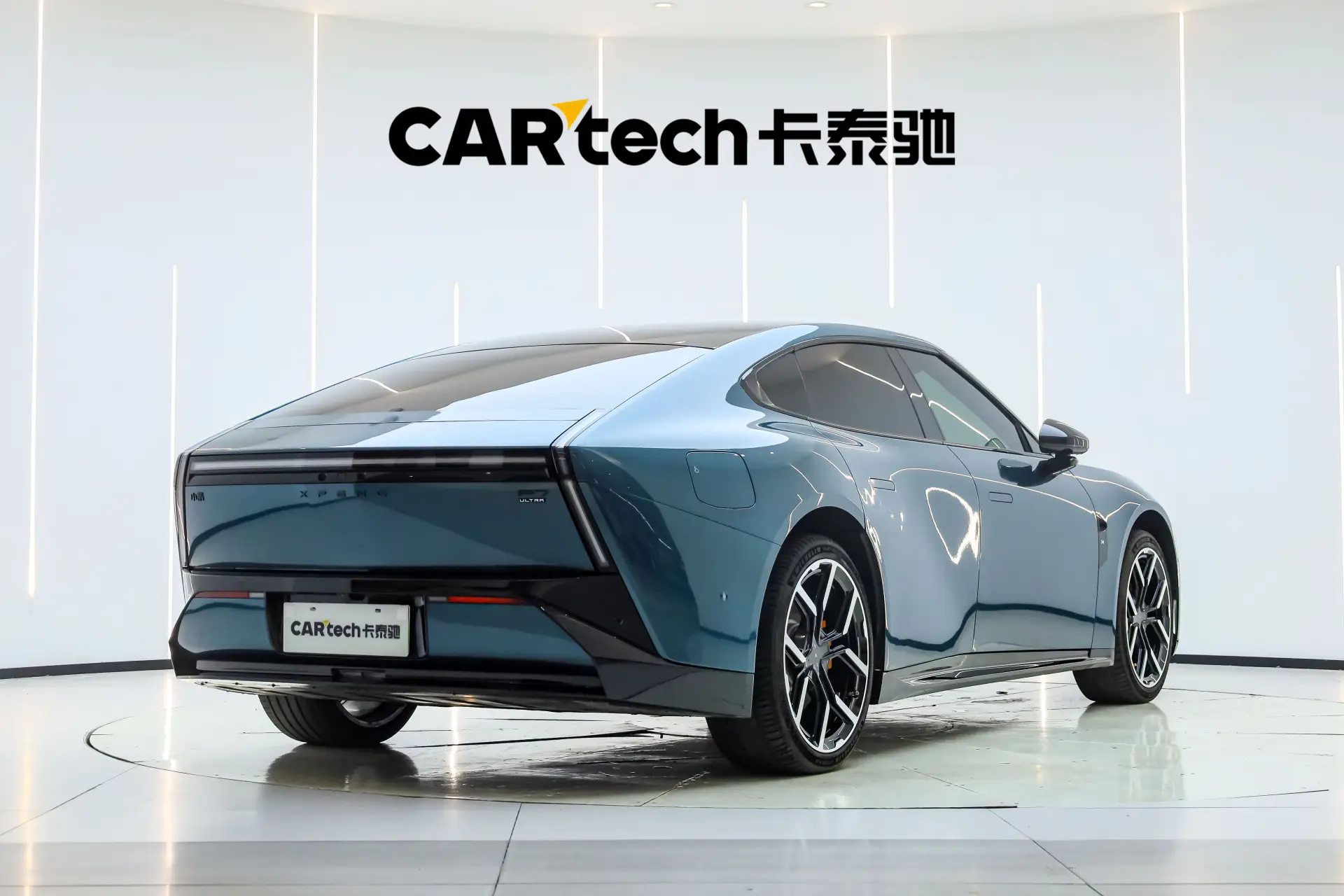 Xpeng P7, 2025 все фото