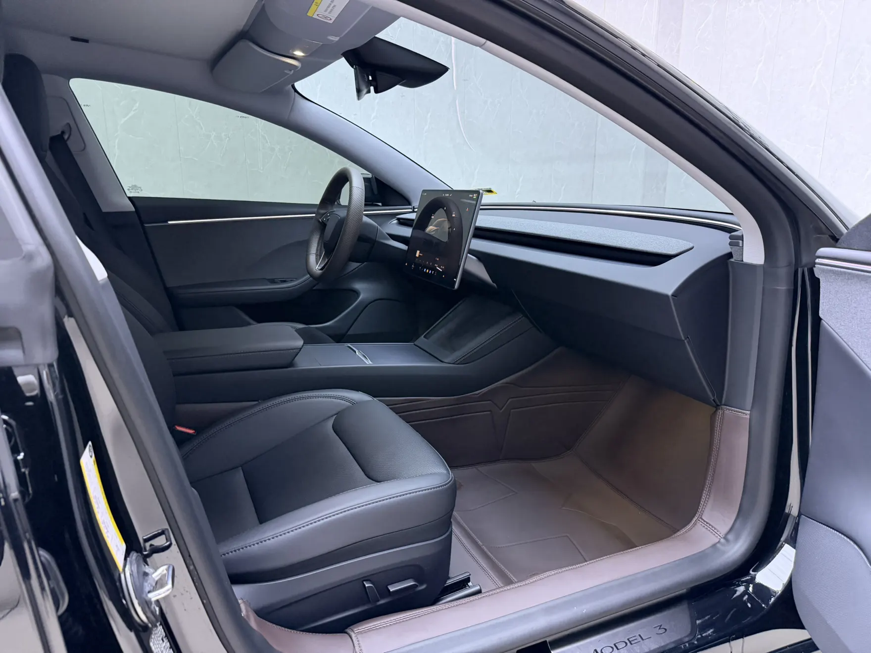 Tesla Model 3, 2025 12