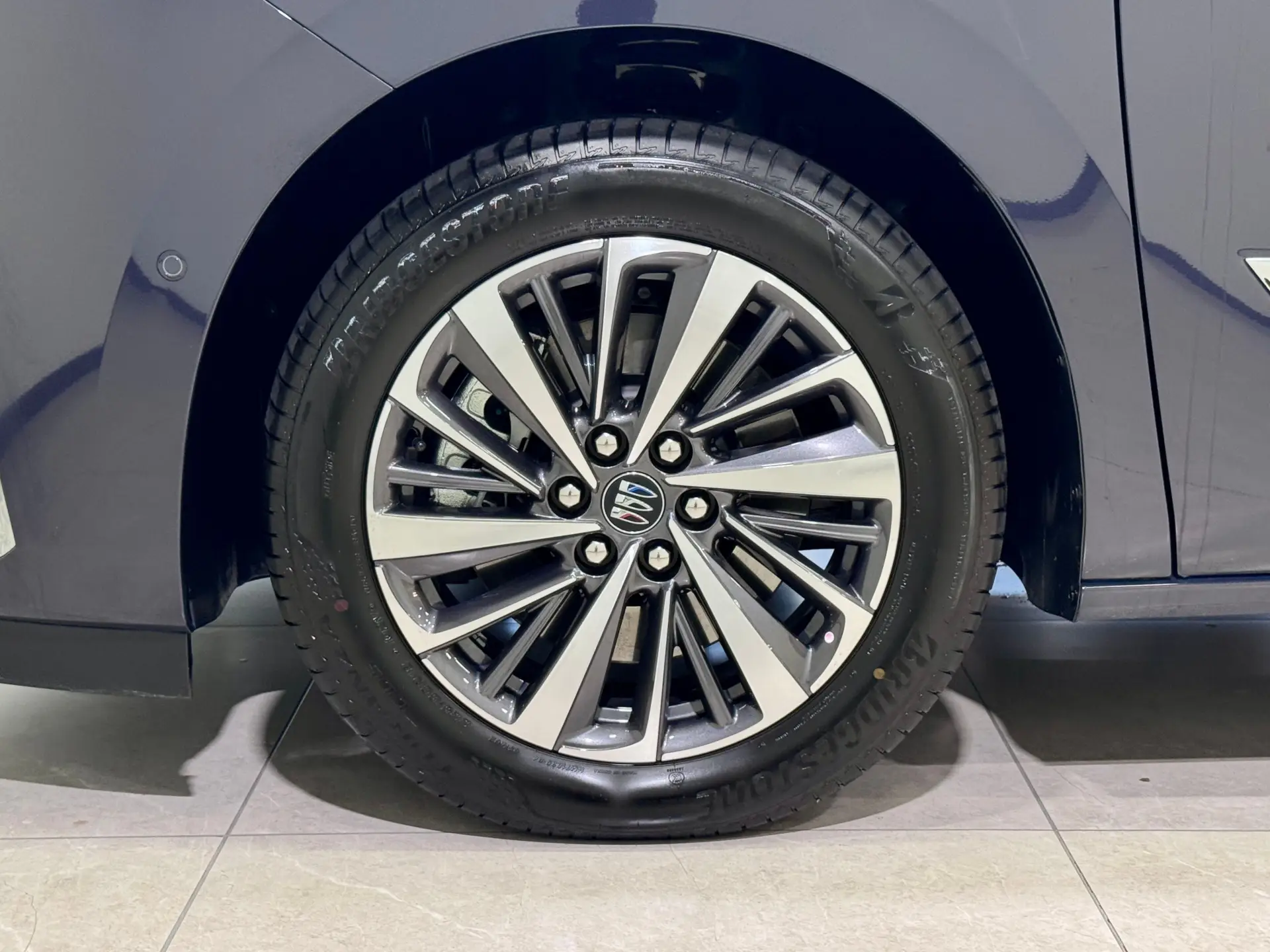 Buick GL8, 2025 4