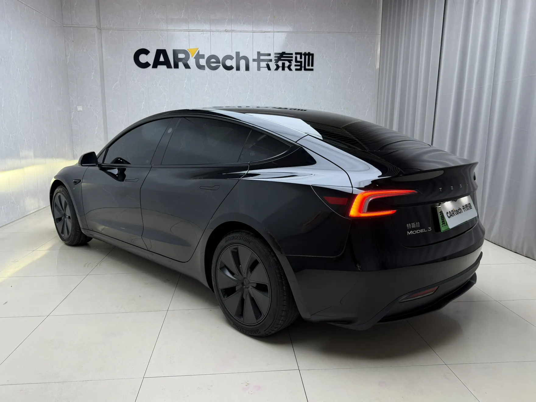 Tesla Model 3, 2025 все фото
