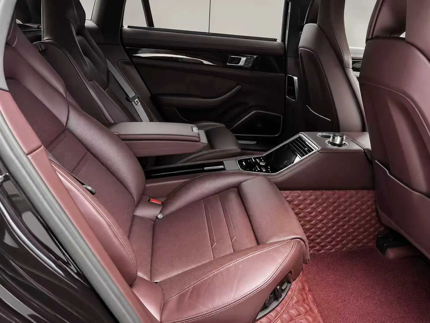 Porsche Panamera, 2023 10