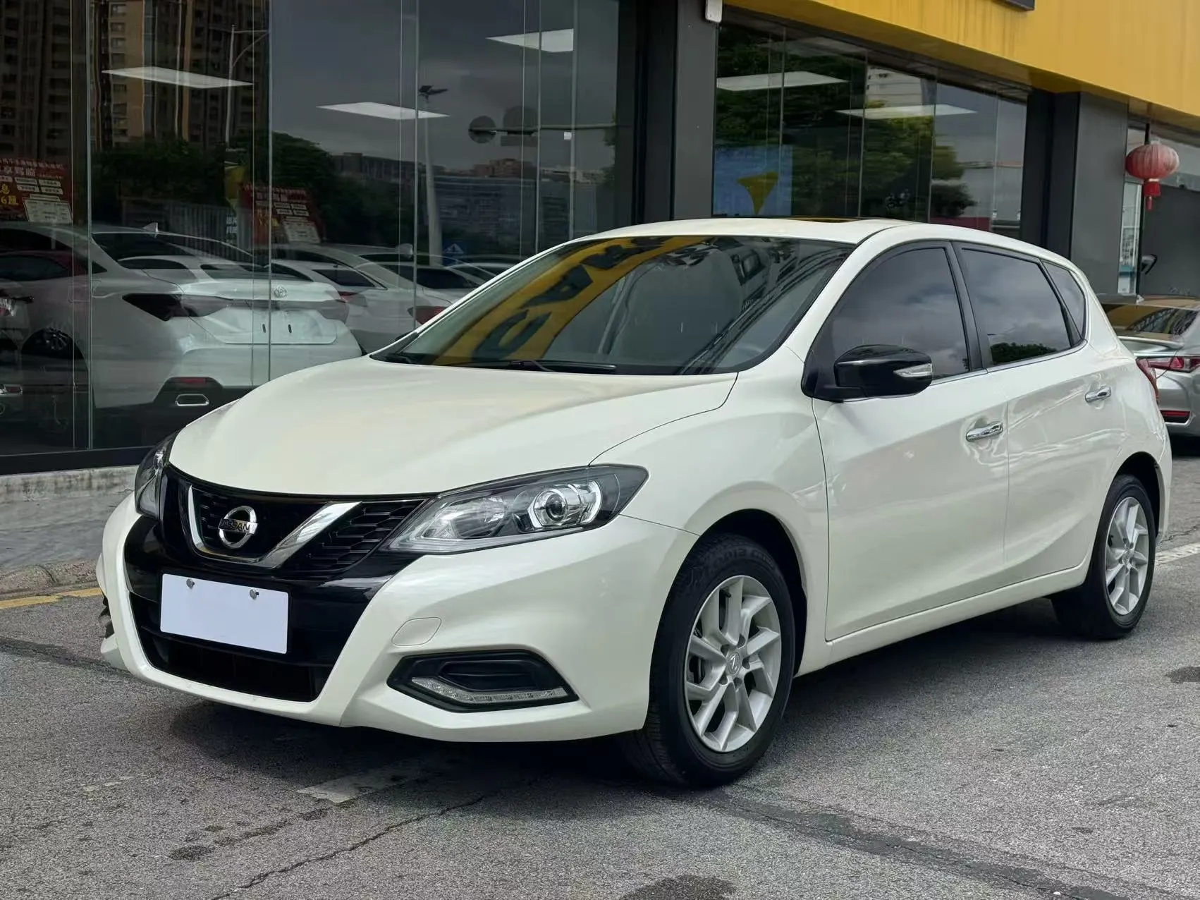 Nissan Tiida