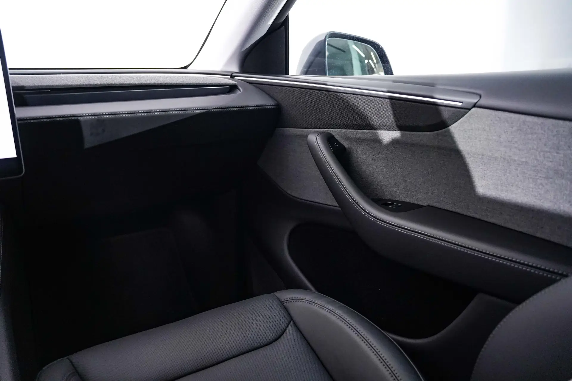 Tesla Model Y, 2025 24