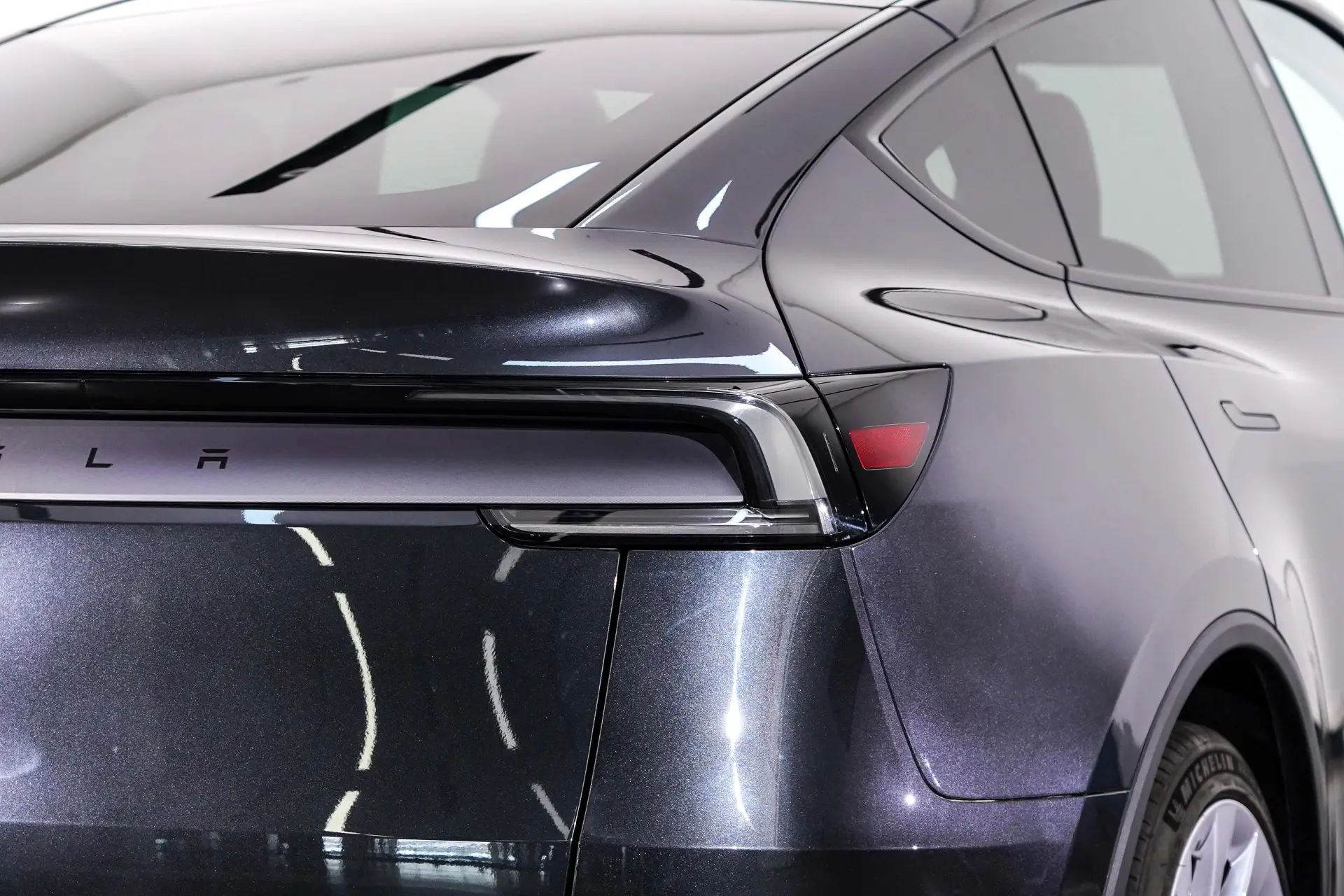 Tesla Model Y, 2025 9