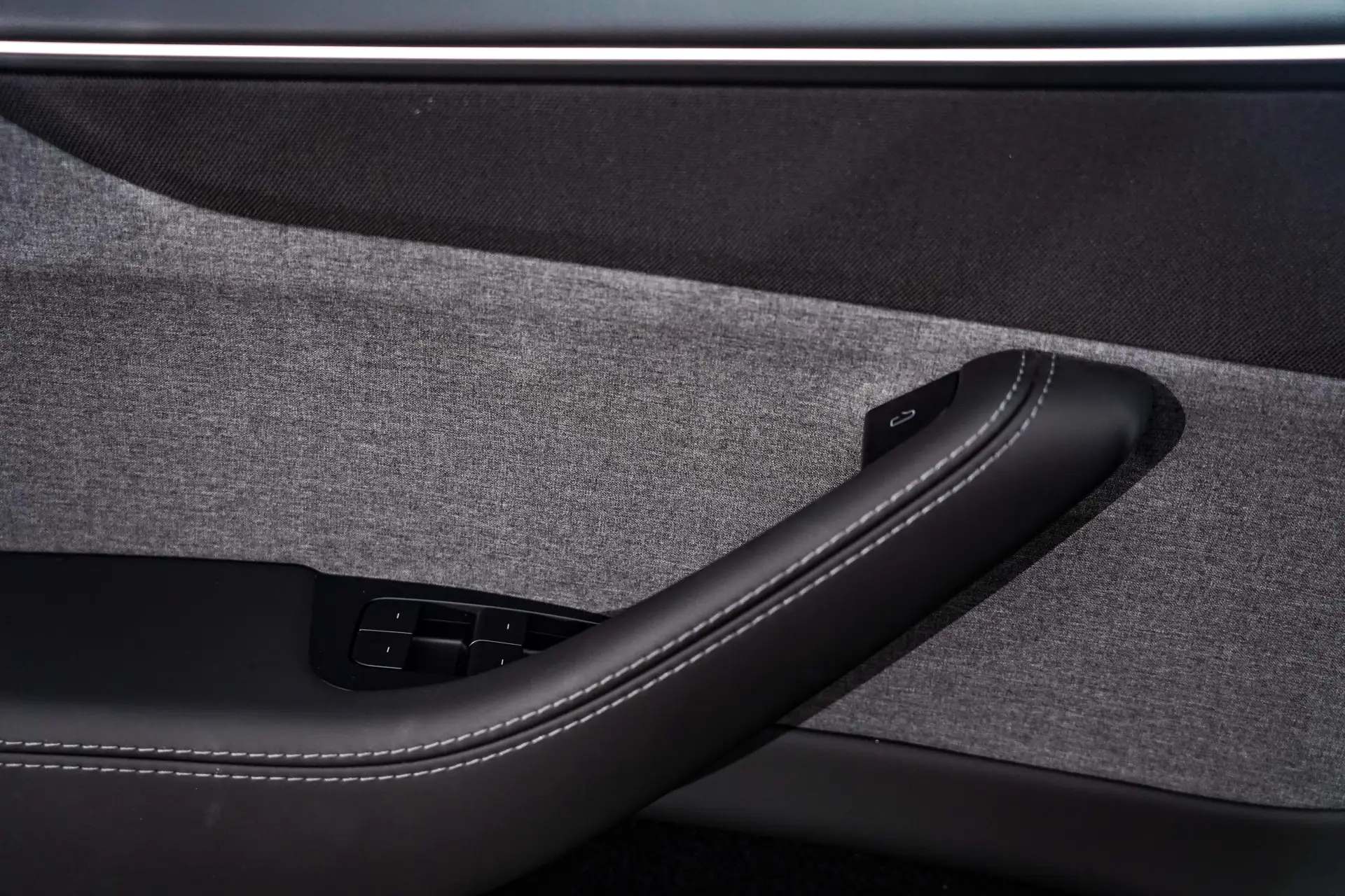 Tesla Model Y, 2025 25