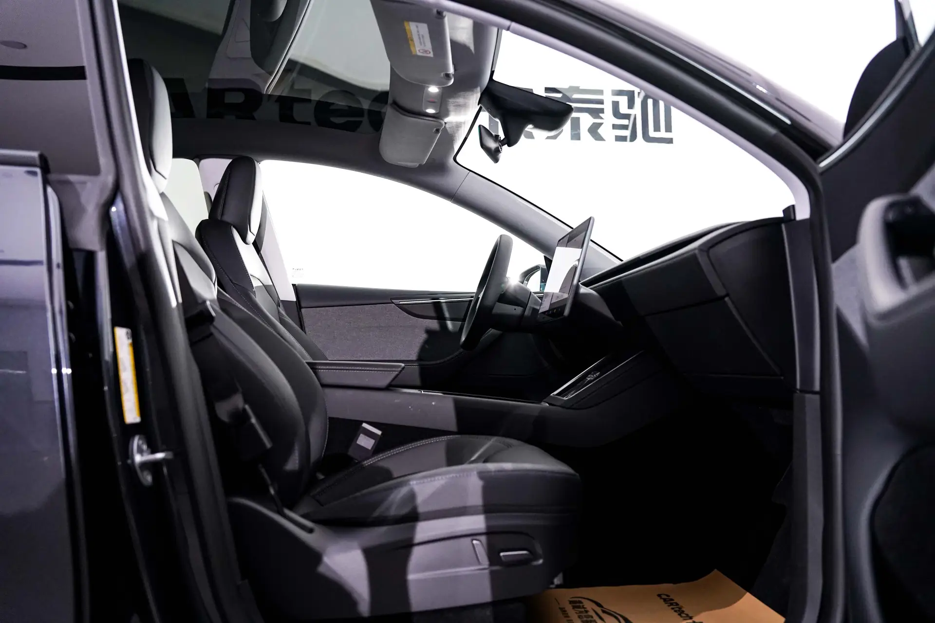 Tesla Model Y, 2025 19