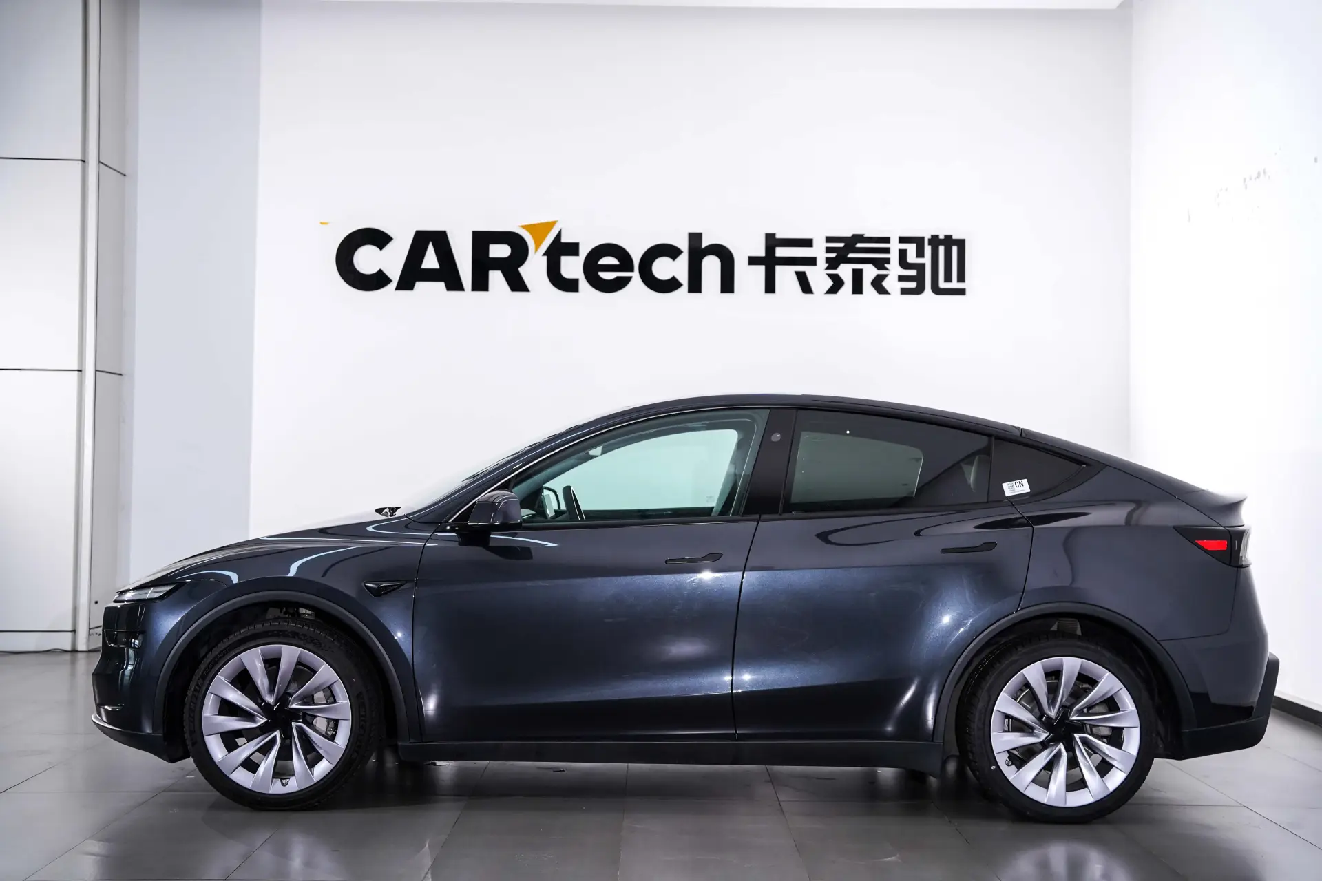 Tesla Model Y, 2025 6