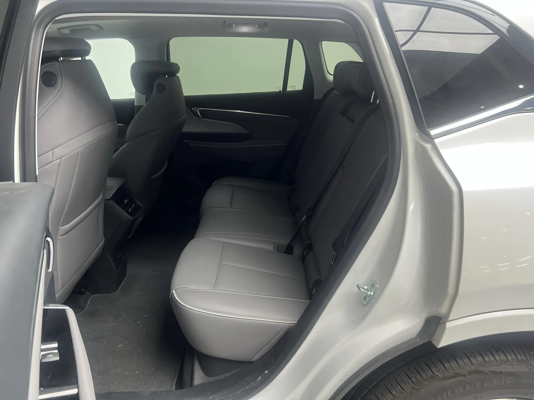 Buick E5, 2025 12