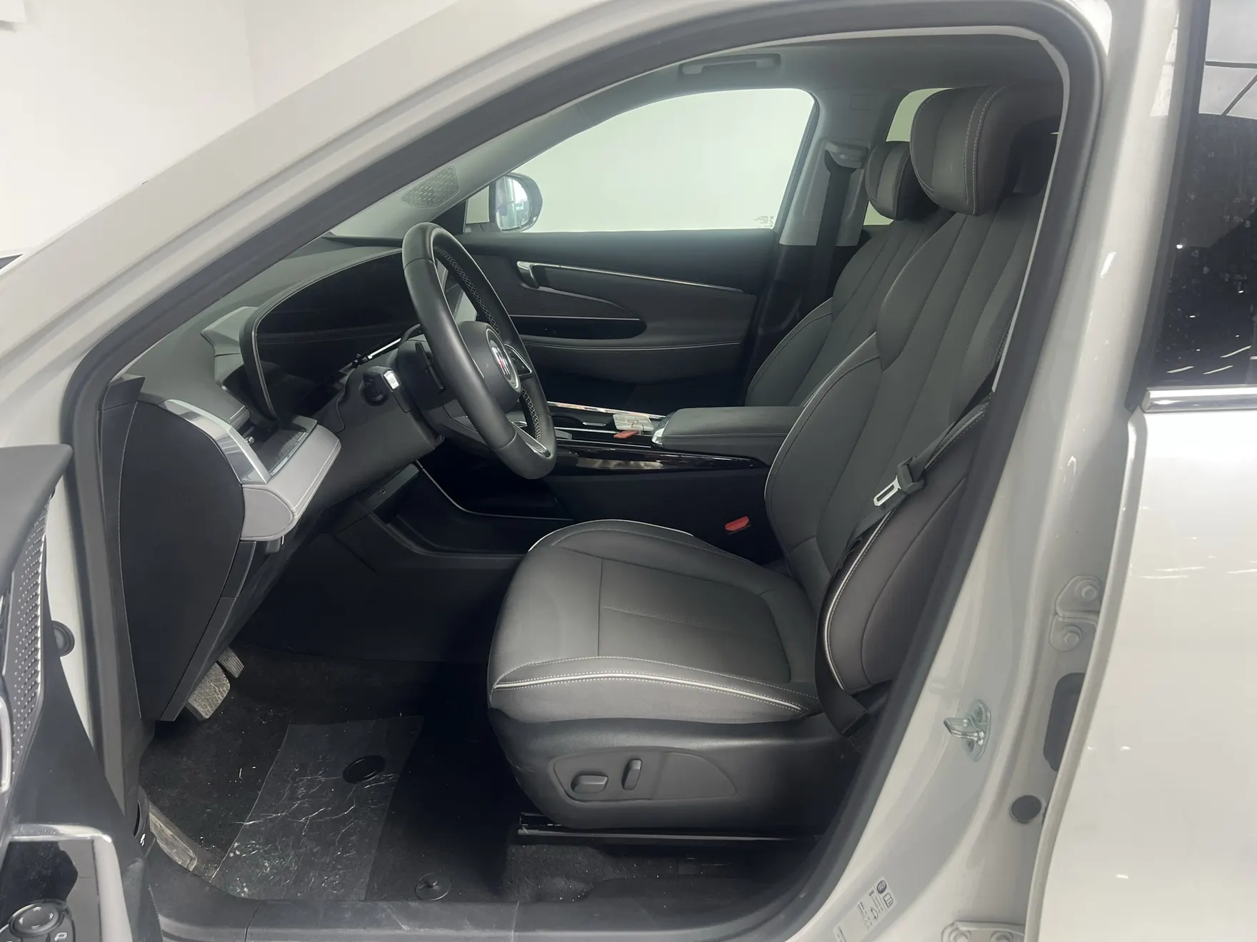 Buick E5, 2025 11