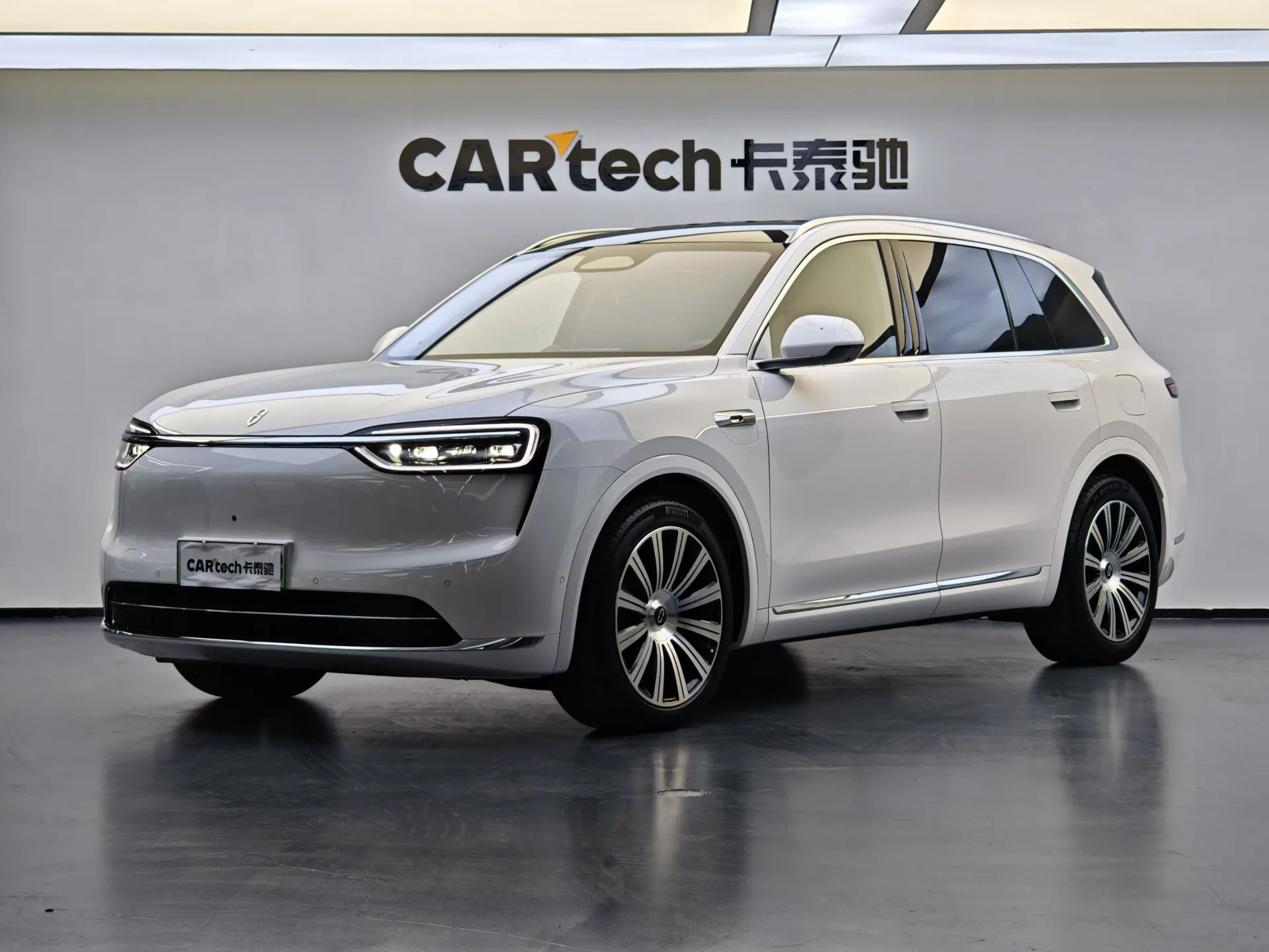 AITO M7