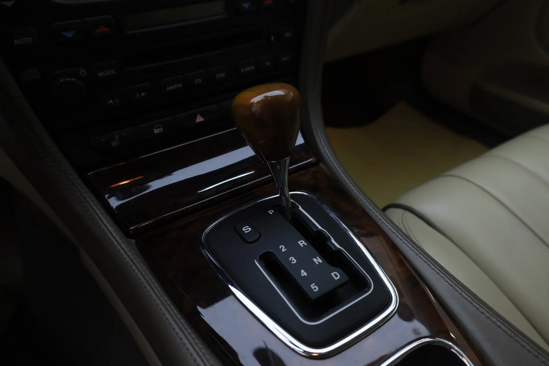 Jaguar S-TYPE, 2005 22
