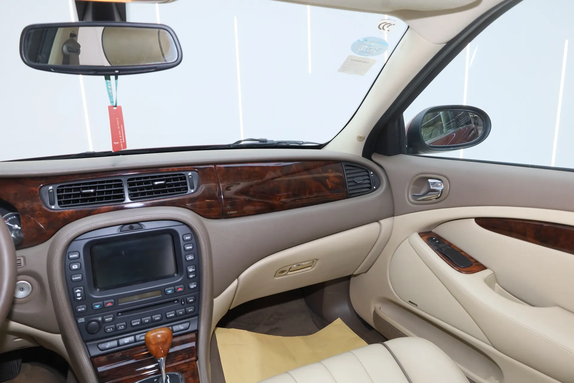 Jaguar S-TYPE, 2005 26