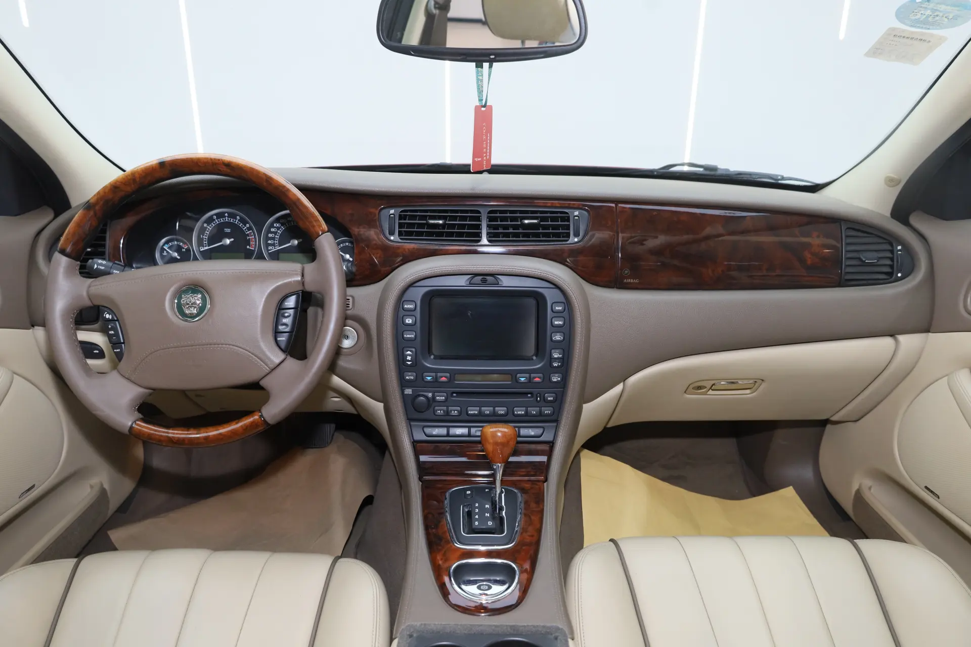 Jaguar S-TYPE, 2005 15