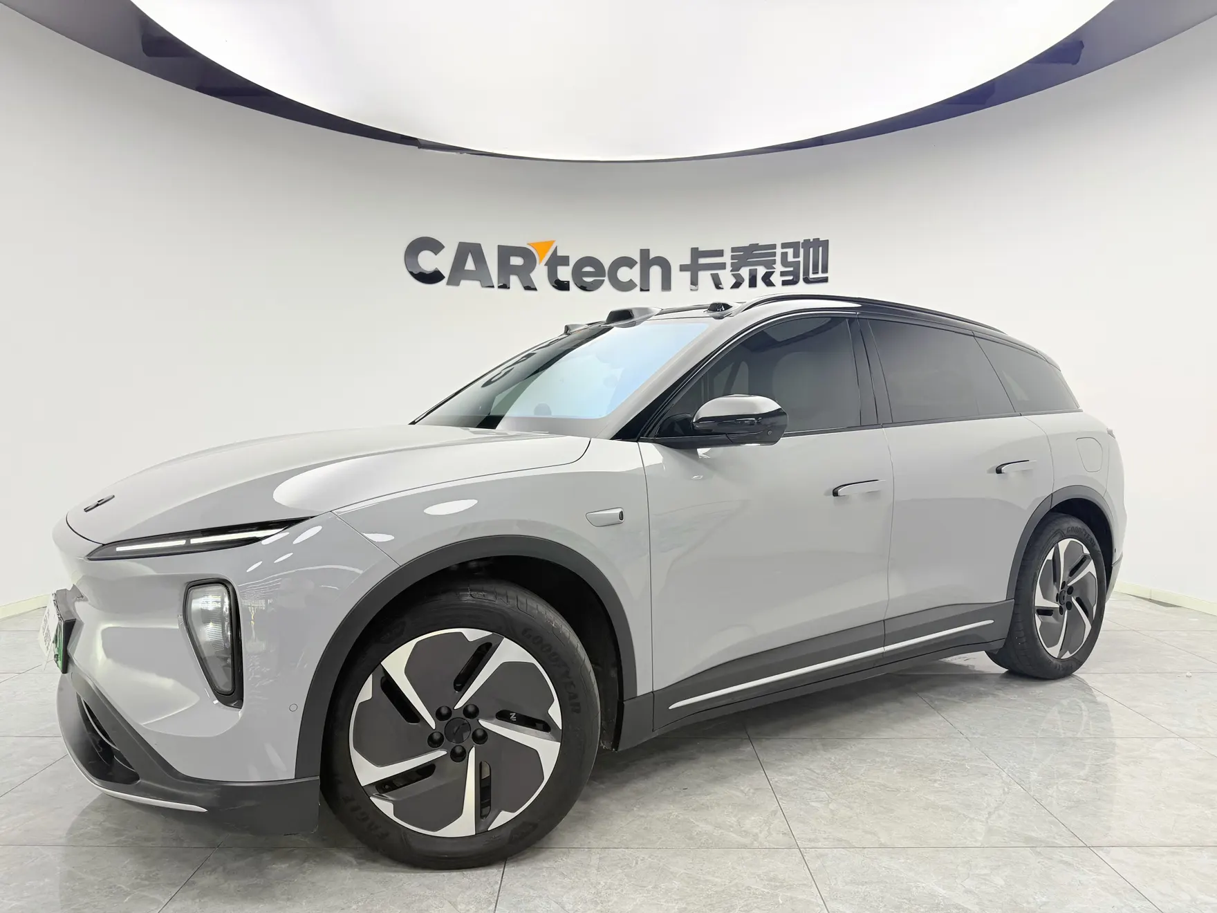 NIO ES6