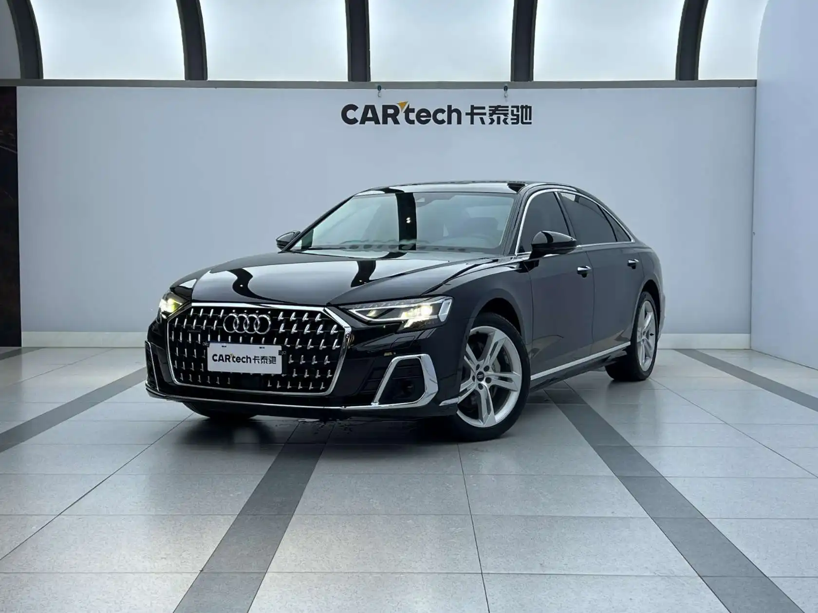 Audi A8L 50 TFSI