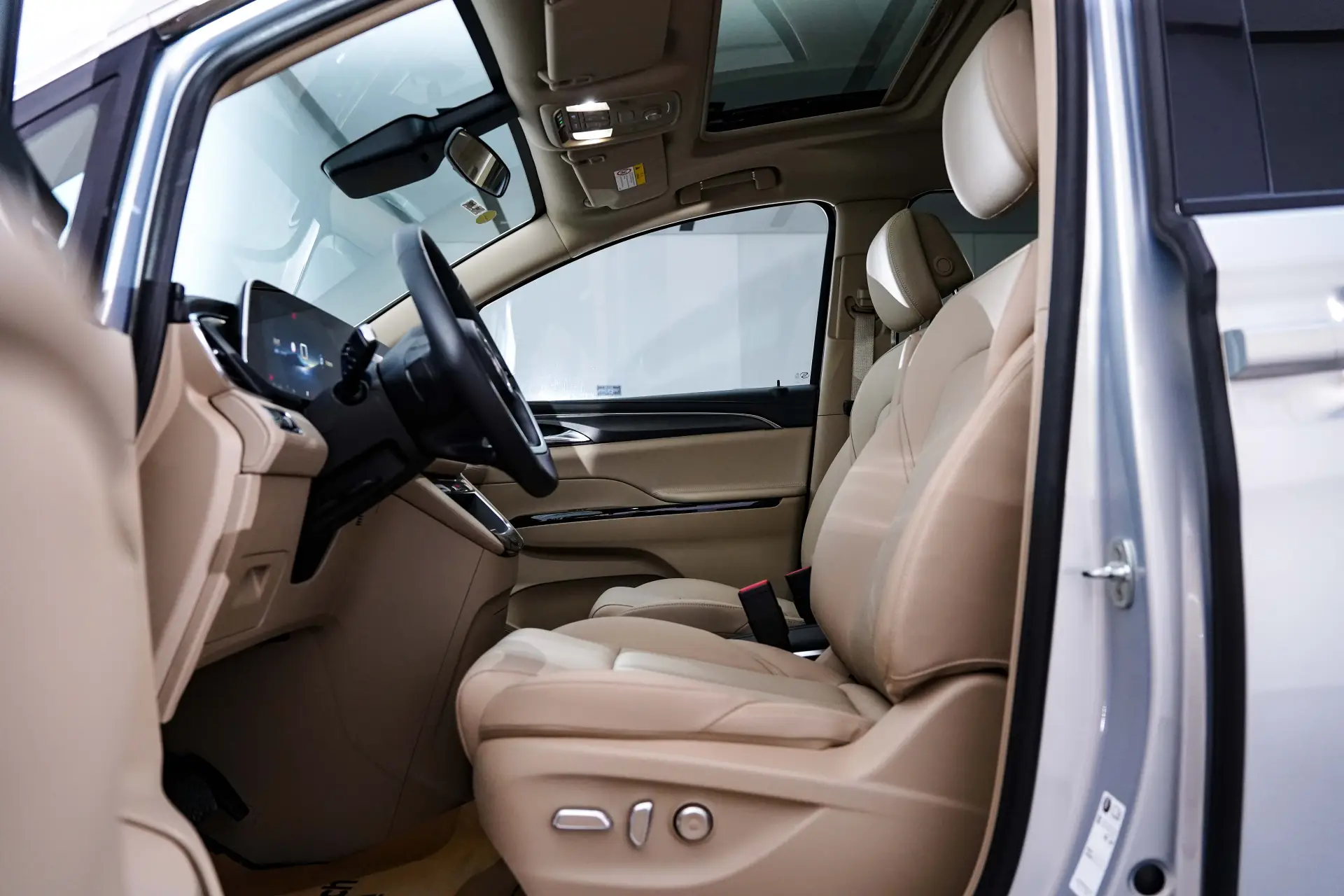 Buick GL8, 2025 17