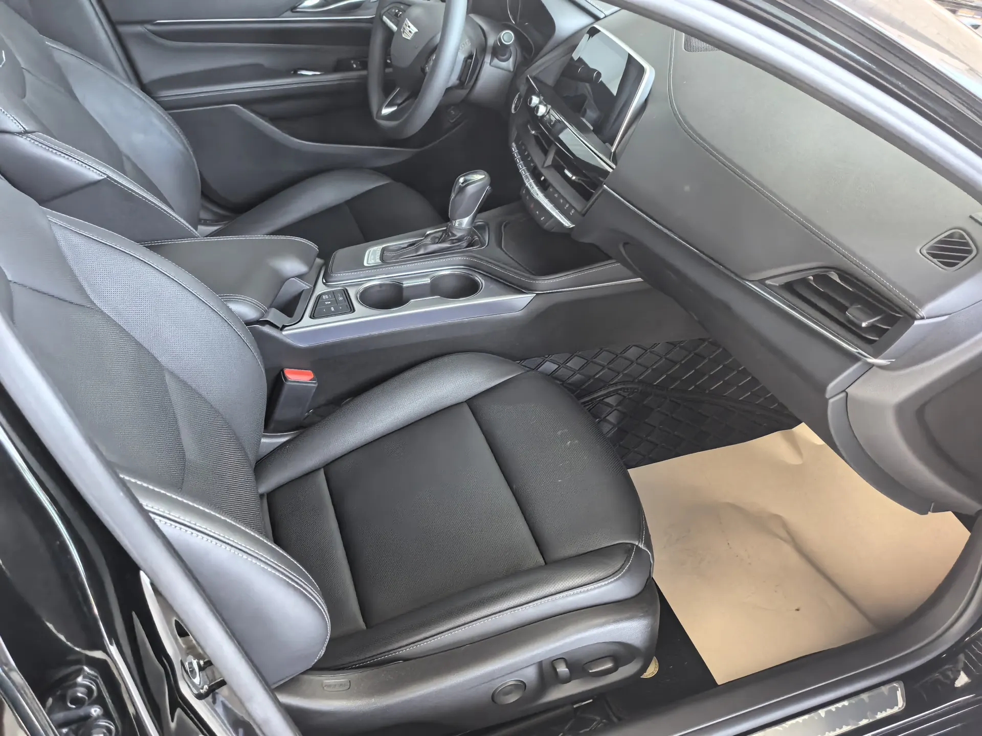 Cadillac CT4, 2023 12