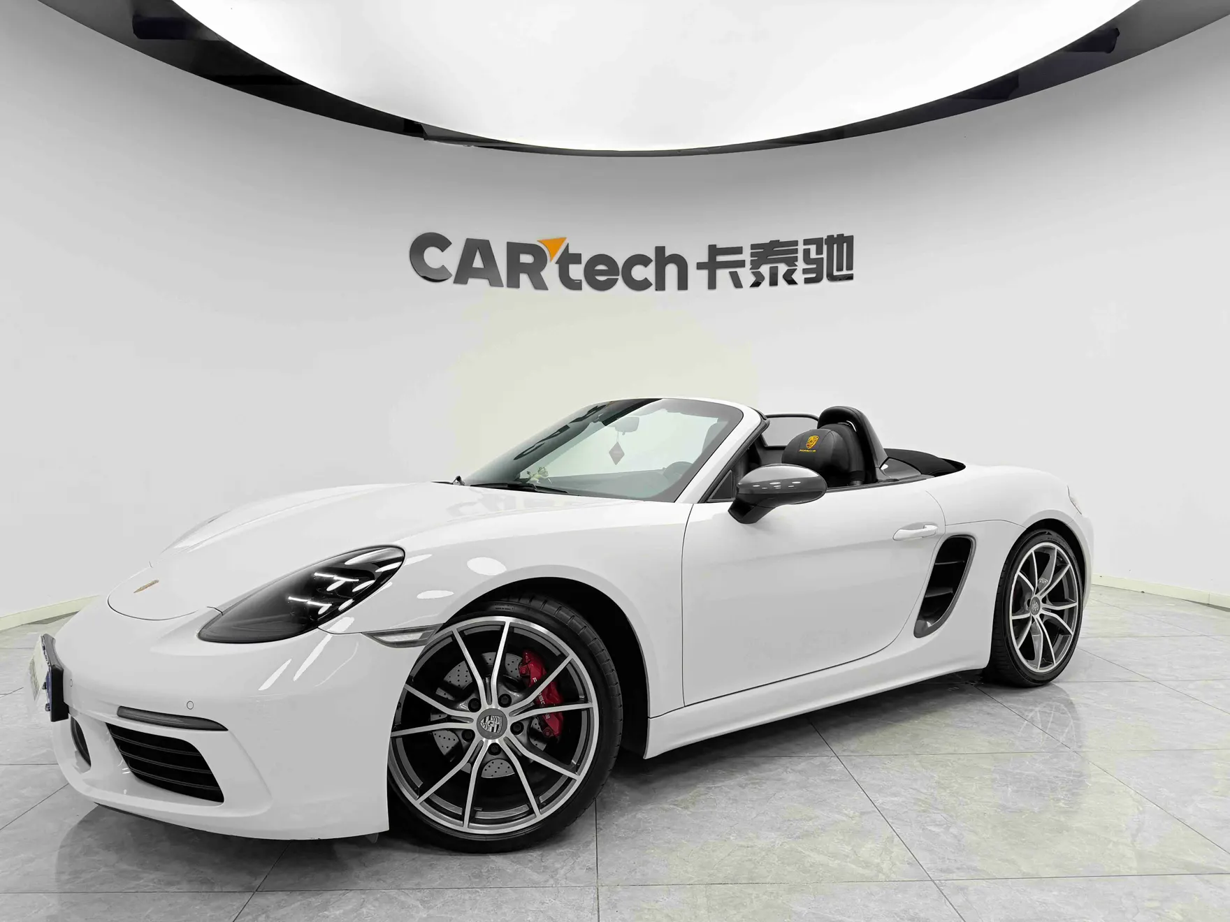 Porsche Boxster, 2020 1
