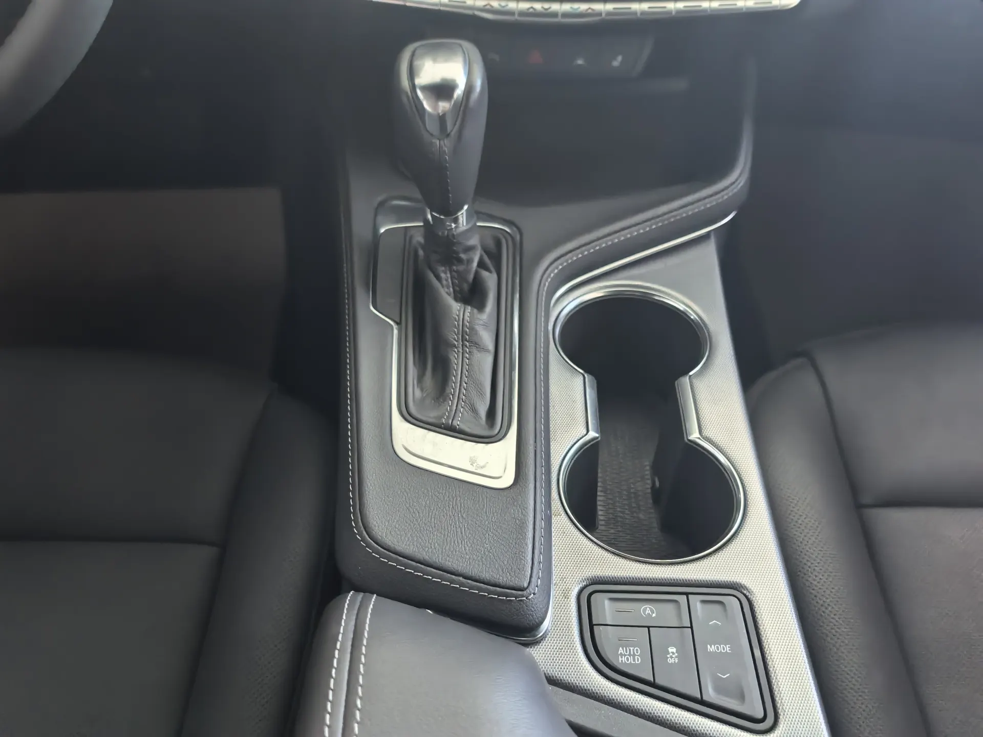 Cadillac CT4, 2023 14