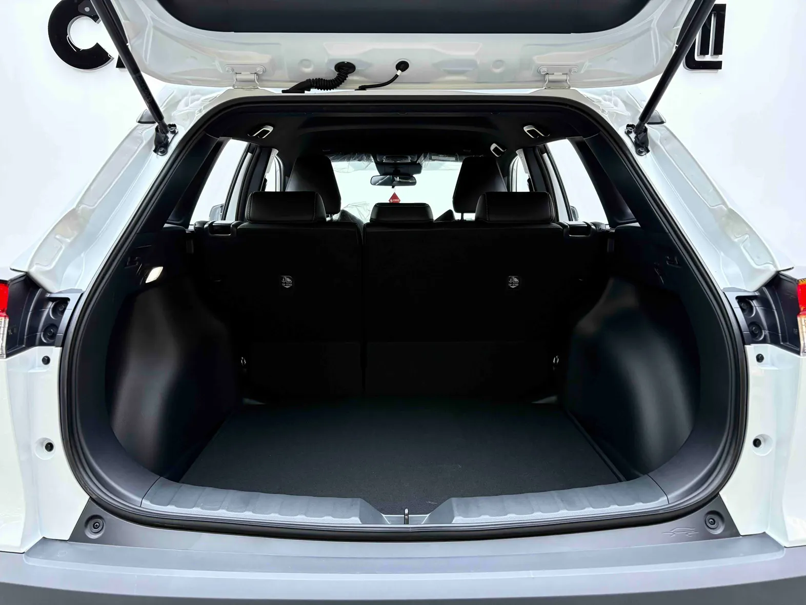 Toyota Frontlander, 2026 12