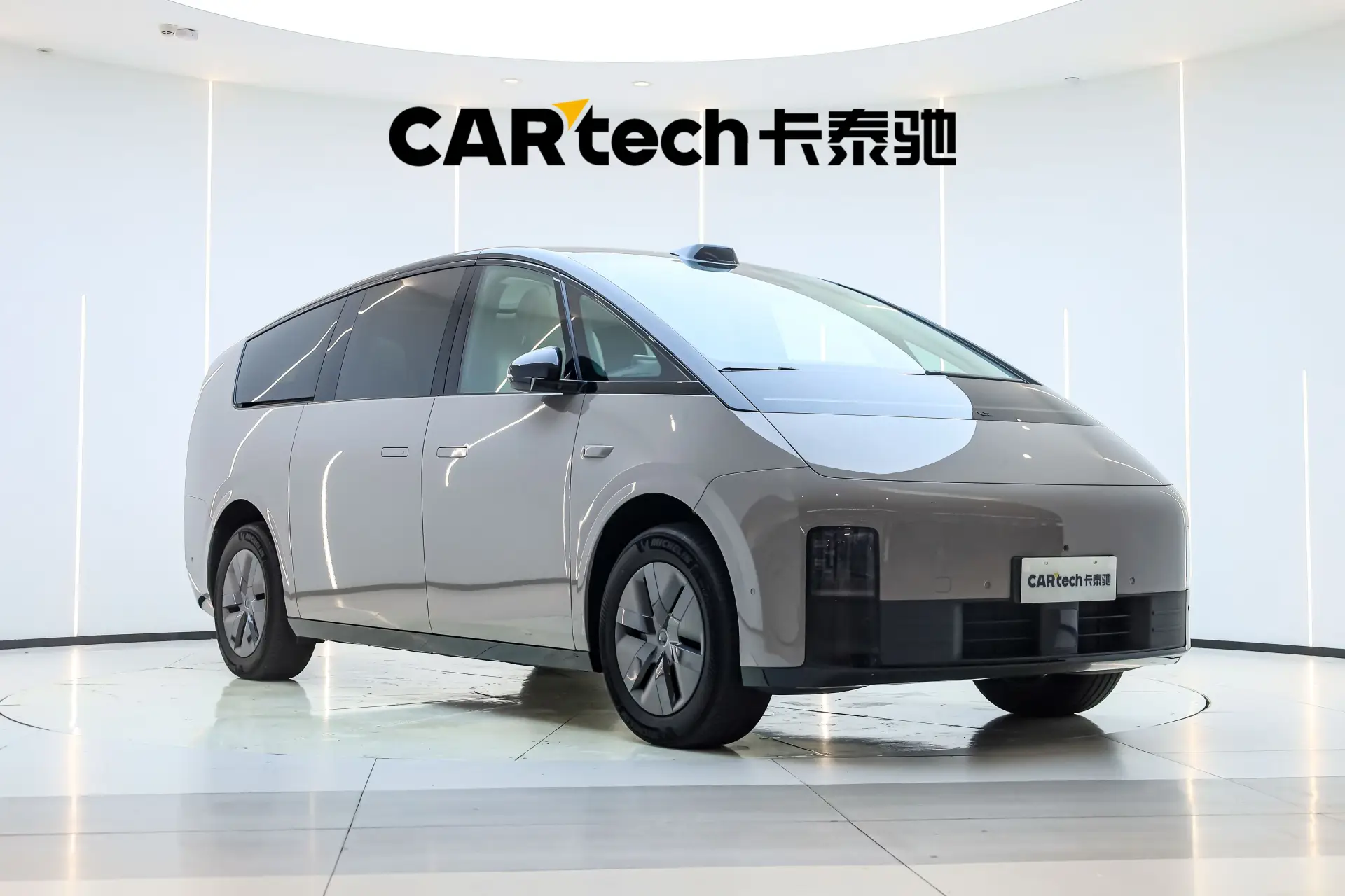 Li Auto MEGA, 2024 1