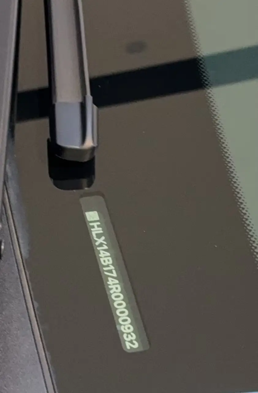 Li Auto MEGA, 2024 29